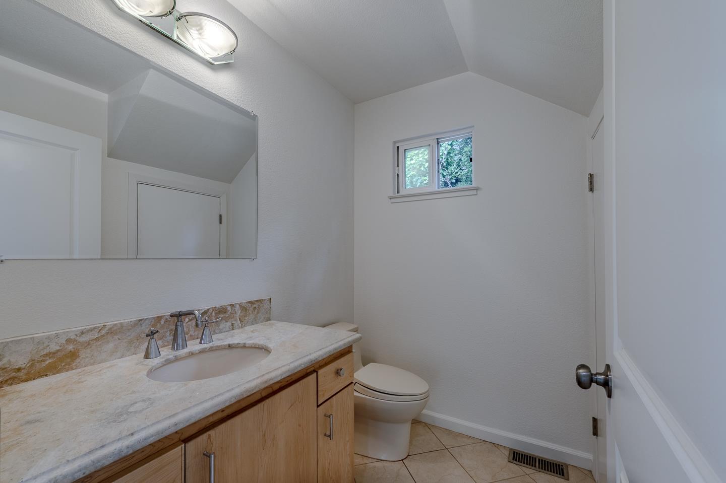 Detail Gallery Image 14 of 31 For 740 Loma Prieta Dr, Aptos,  CA 95003 - 3 Beds | 2/1 Baths