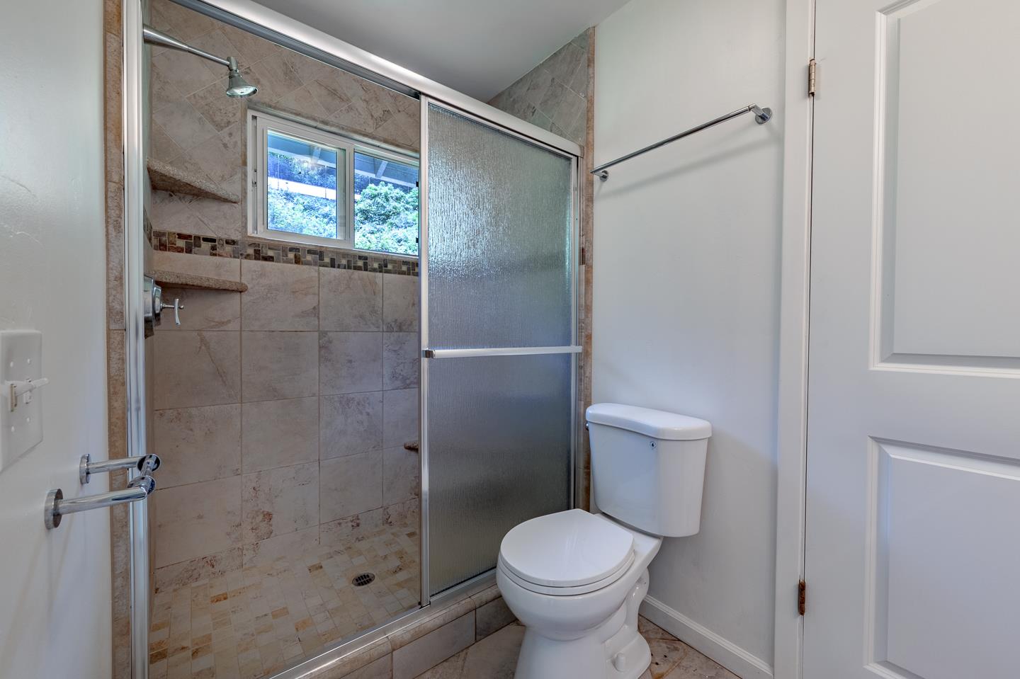 Detail Gallery Image 23 of 31 For 740 Loma Prieta Dr, Aptos,  CA 95003 - 3 Beds | 2/1 Baths