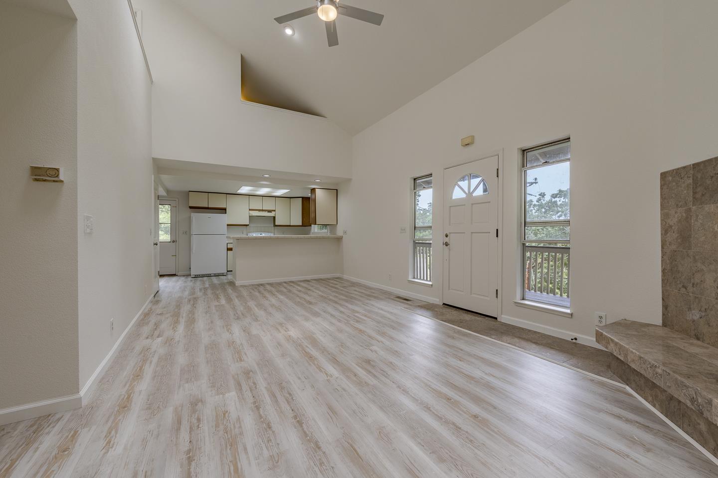 Detail Gallery Image 8 of 31 For 740 Loma Prieta Dr, Aptos,  CA 95003 - 3 Beds | 2/1 Baths