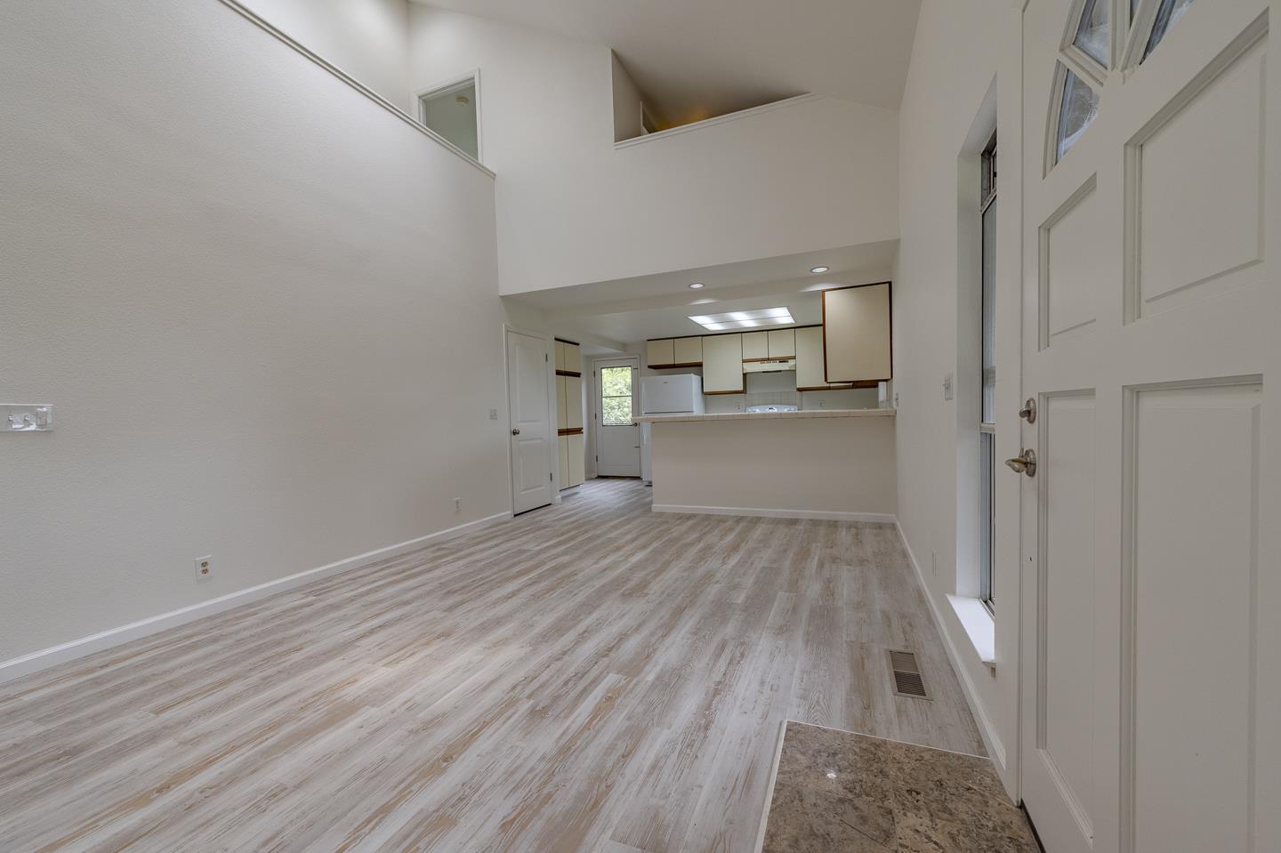Detail Gallery Image 9 of 31 For 740 Loma Prieta Dr, Aptos,  CA 95003 - 3 Beds | 2/1 Baths