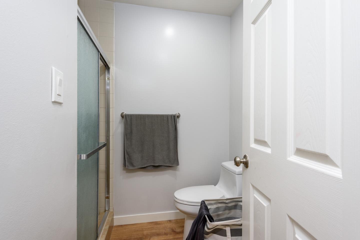 Detail Gallery Image 12 of 16 For 2085 Addison Ave, East Palo Alto,  CA 94303 - 3 Beds | 3 Baths