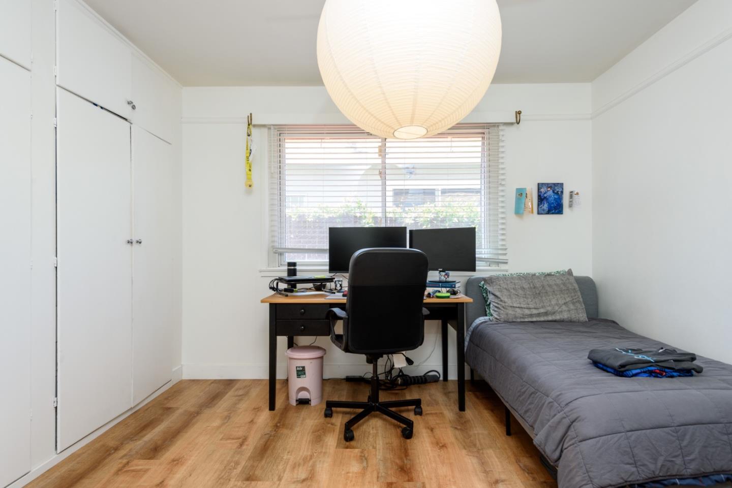 Detail Gallery Image 6 of 16 For 2085 Addison Ave, East Palo Alto,  CA 94303 - 3 Beds | 3 Baths