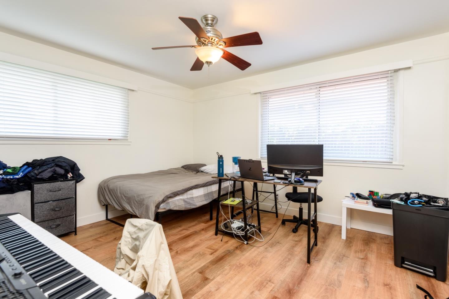 Detail Gallery Image 7 of 16 For 2085 Addison Ave, East Palo Alto,  CA 94303 - 3 Beds | 3 Baths