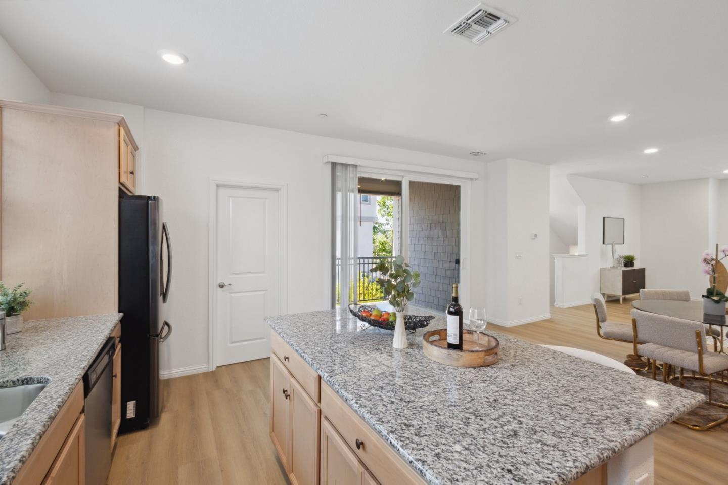 Detail Gallery Image 14 of 40 For 24227 2nd St, Hayward,  CA 94541 - 3 Beds | 3/1 Baths