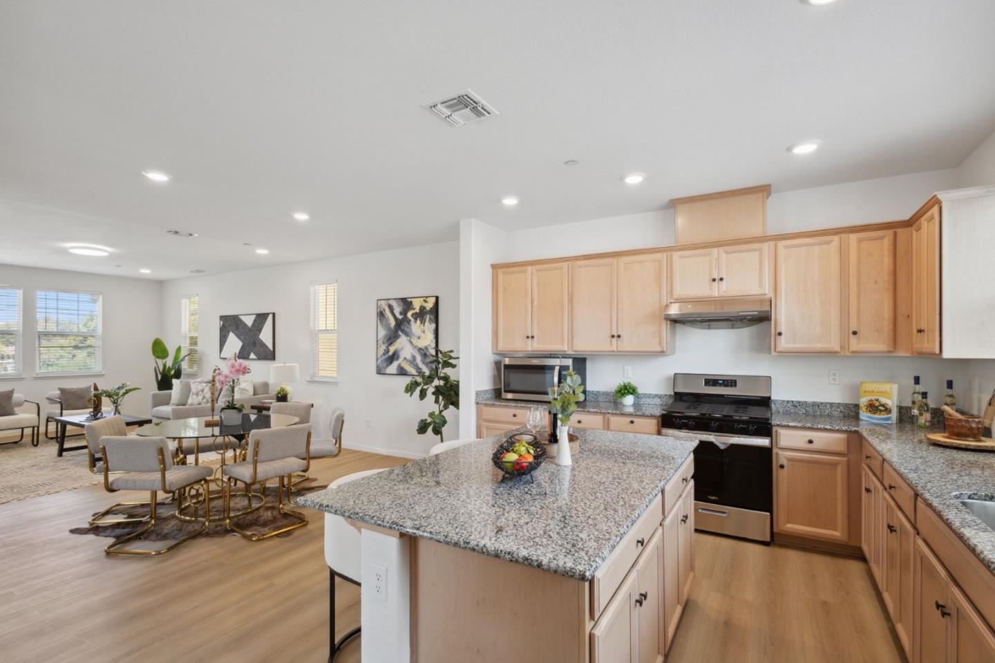 Detail Gallery Image 15 of 40 For 24227 2nd St, Hayward,  CA 94541 - 3 Beds | 3/1 Baths