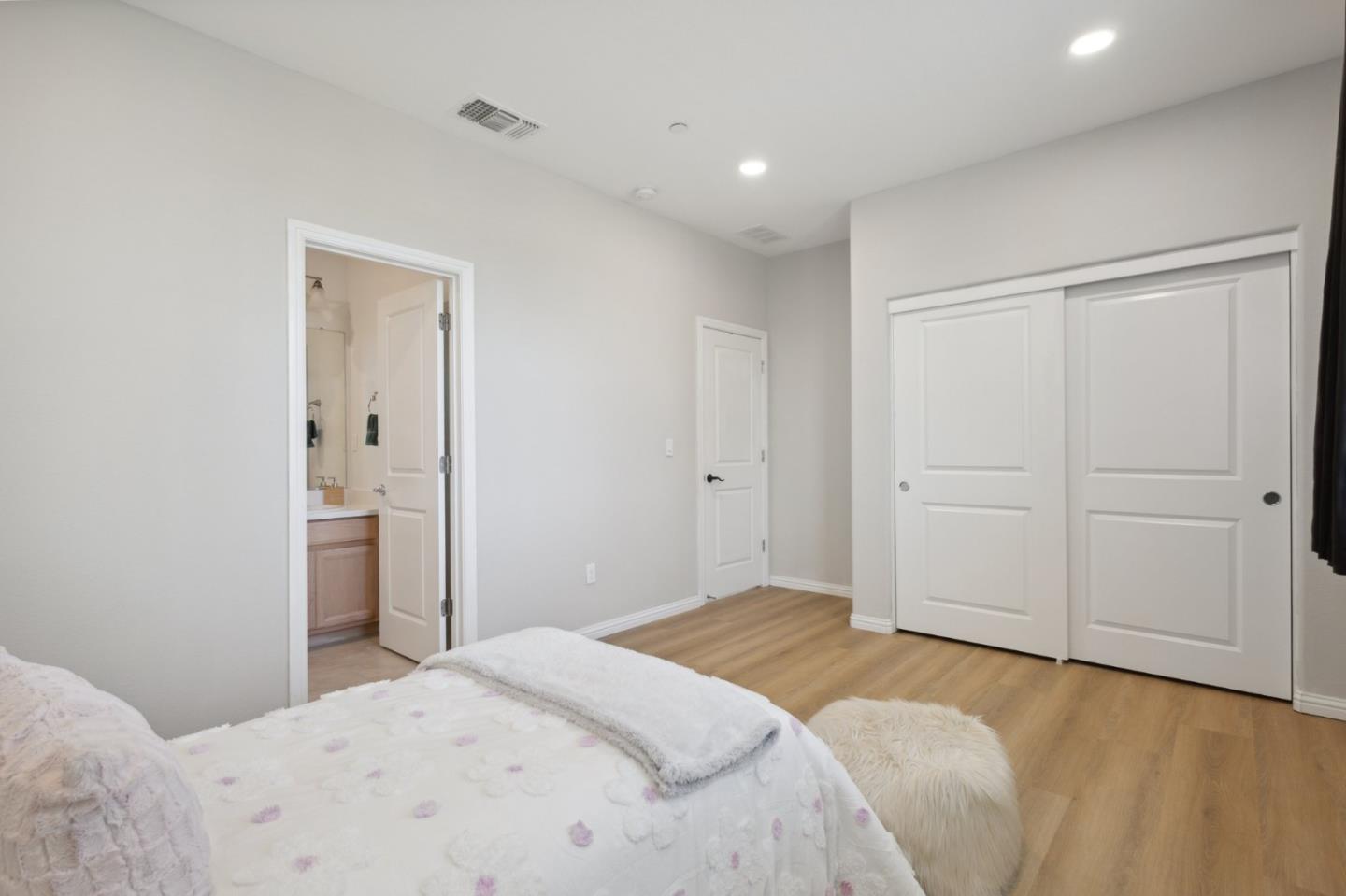 Detail Gallery Image 18 of 40 For 24227 2nd St, Hayward,  CA 94541 - 3 Beds | 3/1 Baths