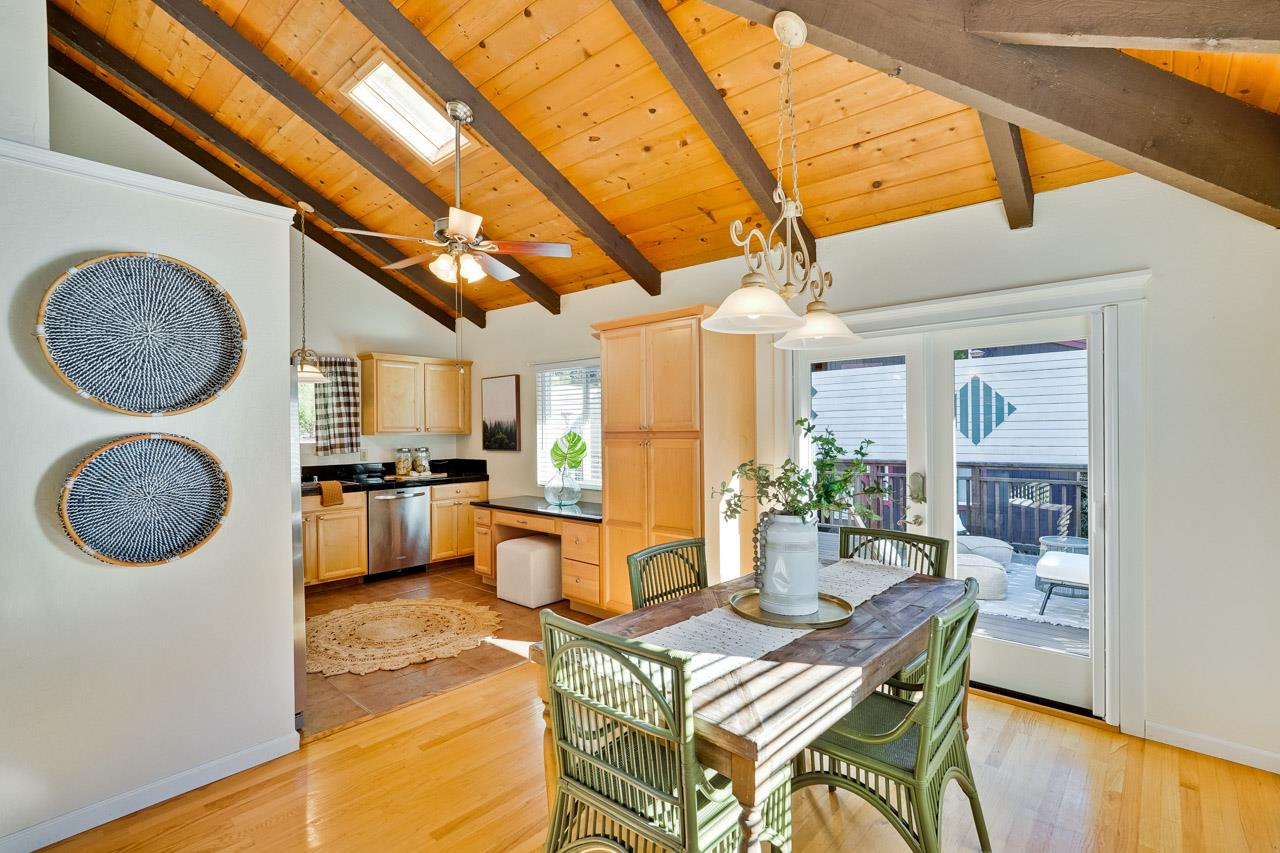 Detail Gallery Image 14 of 73 For 851 Burns Ave, Aptos,  CA 95003 - 3 Beds | 2/1 Baths