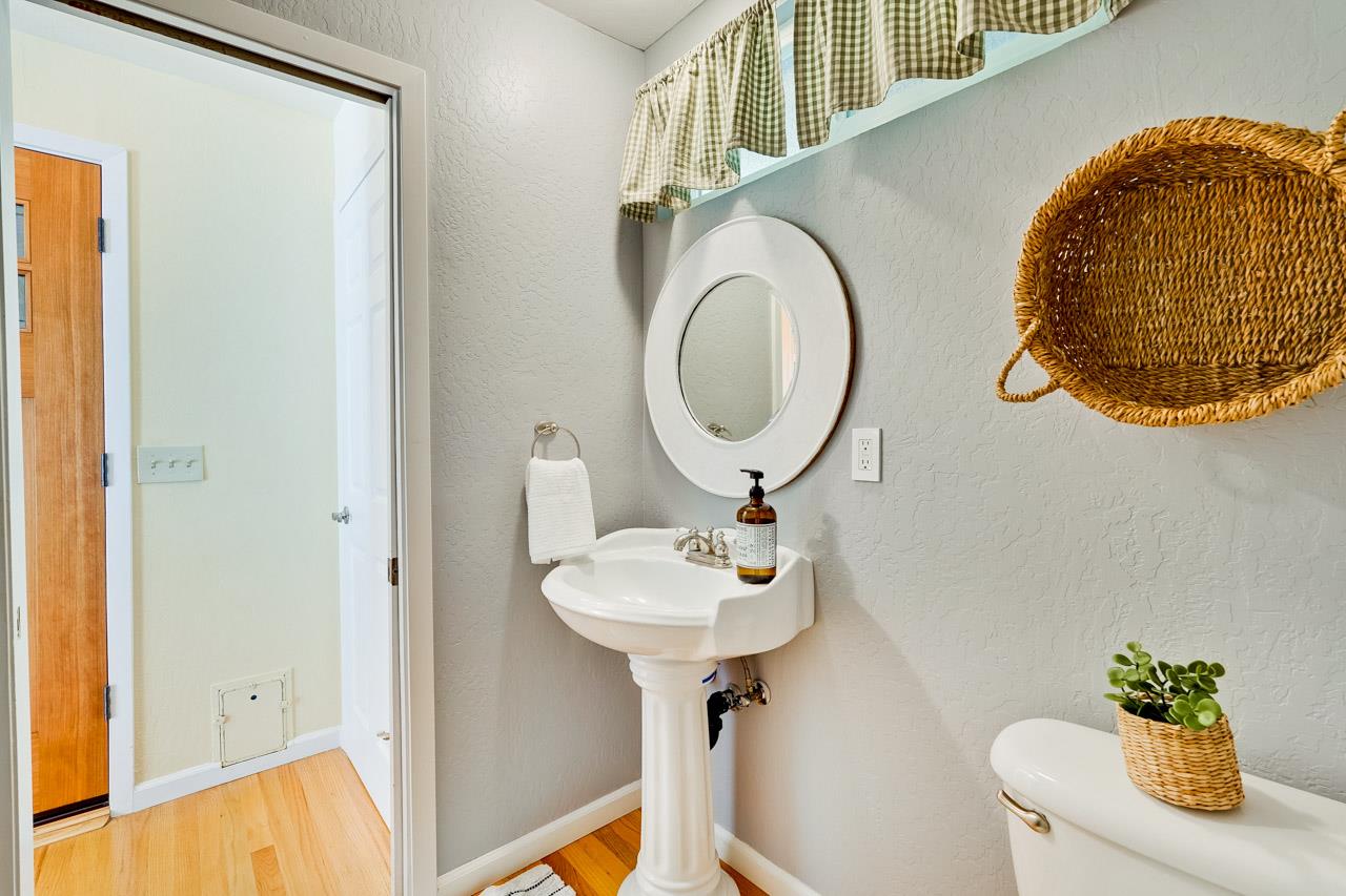 Detail Gallery Image 39 of 73 For 851 Burns Ave, Aptos,  CA 95003 - 3 Beds | 2/1 Baths