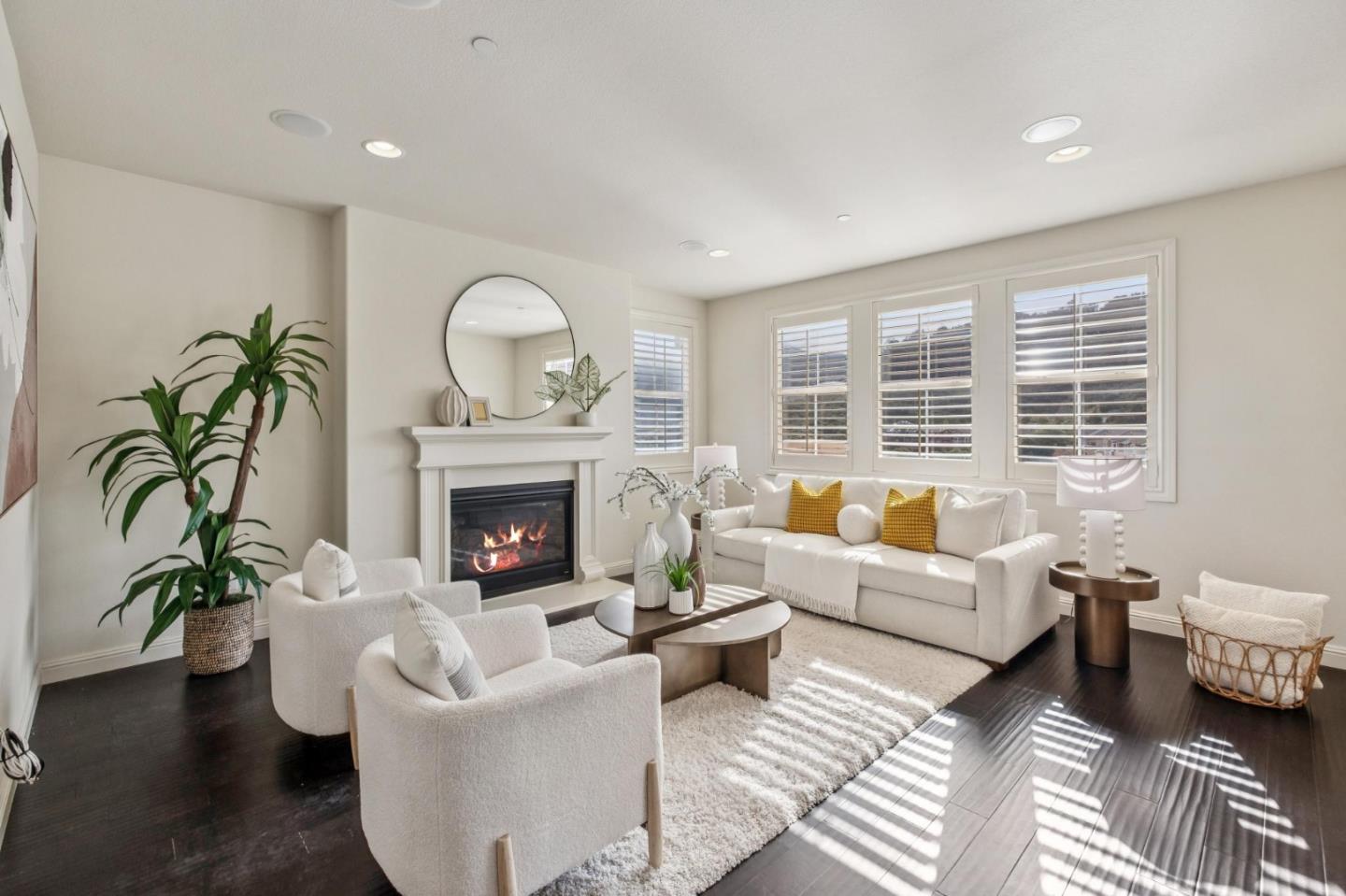 Detail Gallery Image 23 of 63 For 101 Butterweed Ln, Brisbane,  CA 94005 - 5 Beds | 3 Baths