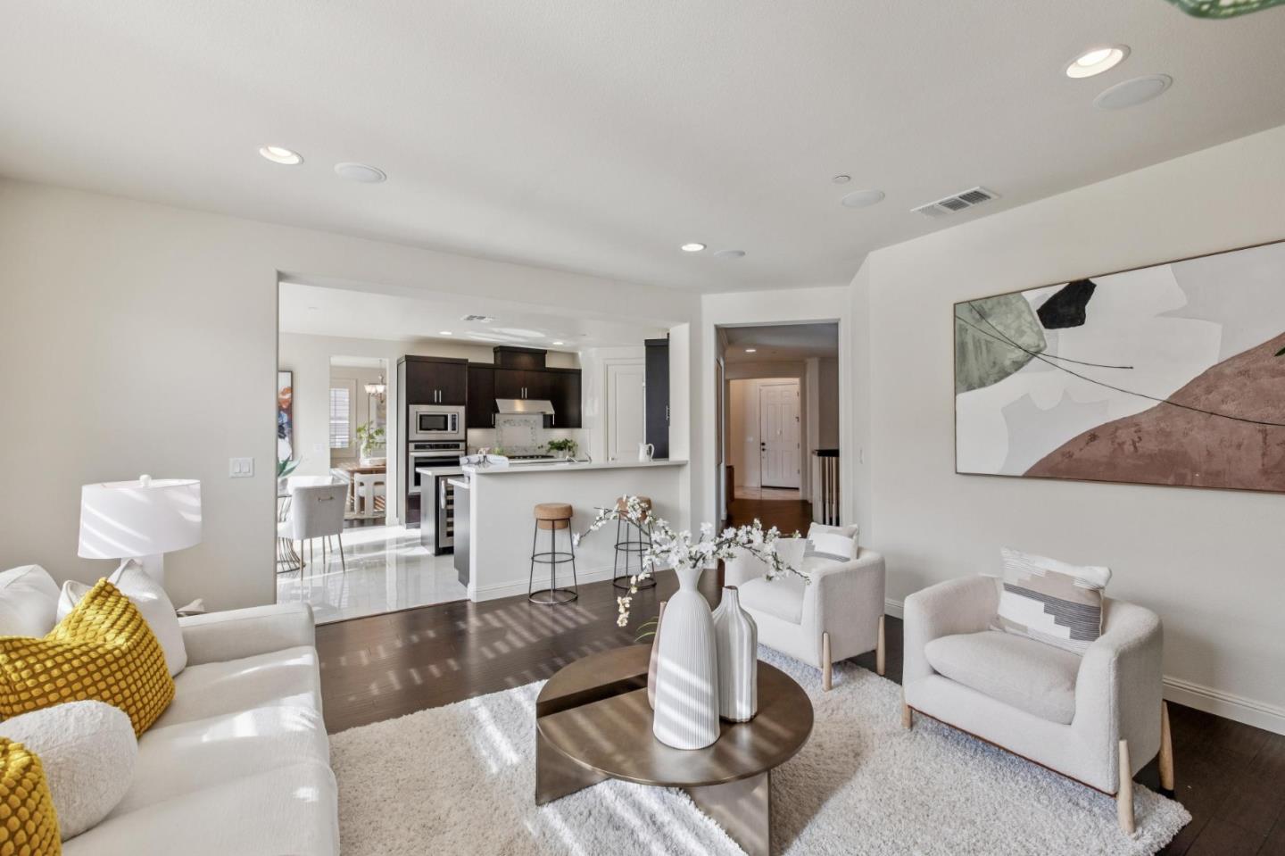 Detail Gallery Image 28 of 63 For 101 Butterweed Ln, Brisbane,  CA 94005 - 5 Beds | 3 Baths