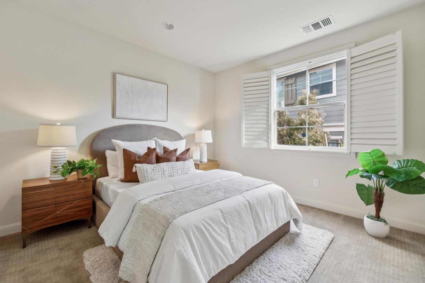 Detail Gallery Image 36 of 63 For 101 Butterweed Ln, Brisbane,  CA 94005 - 5 Beds | 3 Baths