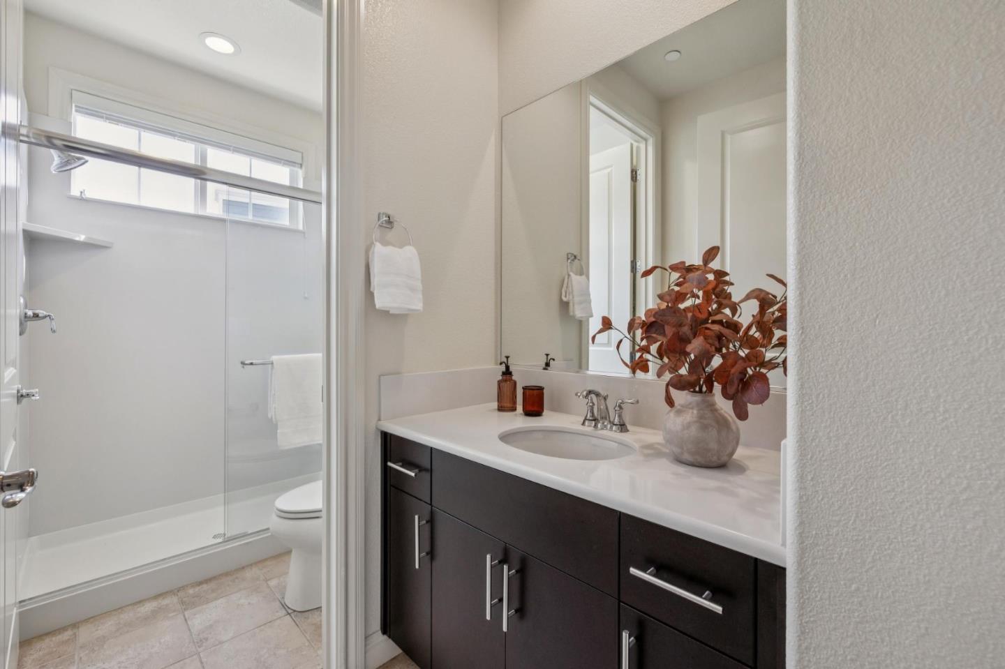 Detail Gallery Image 45 of 63 For 101 Butterweed Ln, Brisbane,  CA 94005 - 5 Beds | 3 Baths