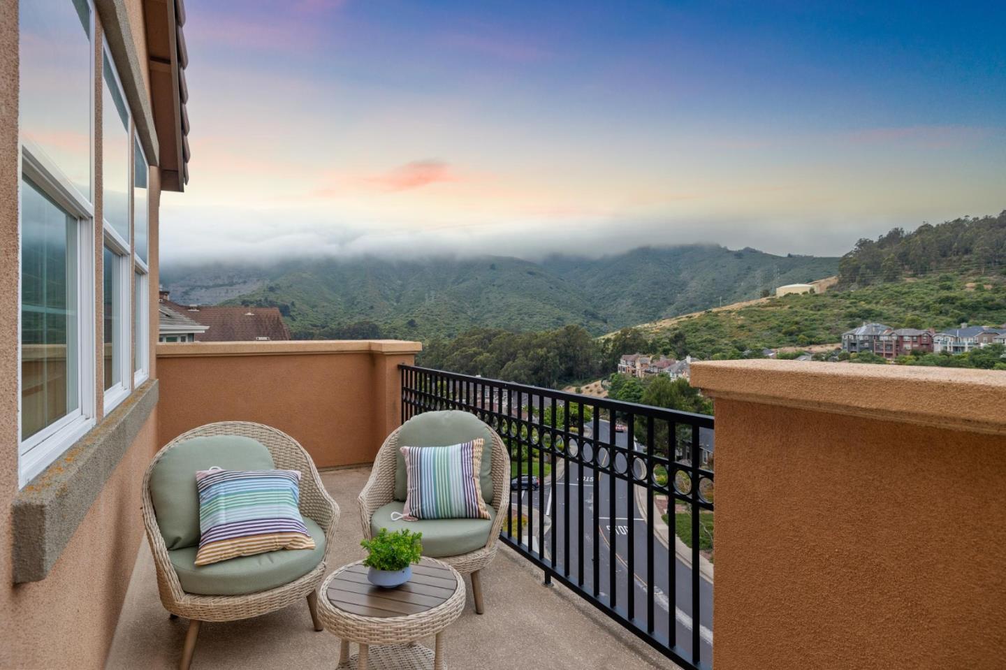 Detail Gallery Image 53 of 63 For 101 Butterweed Ln, Brisbane,  CA 94005 - 5 Beds | 3 Baths