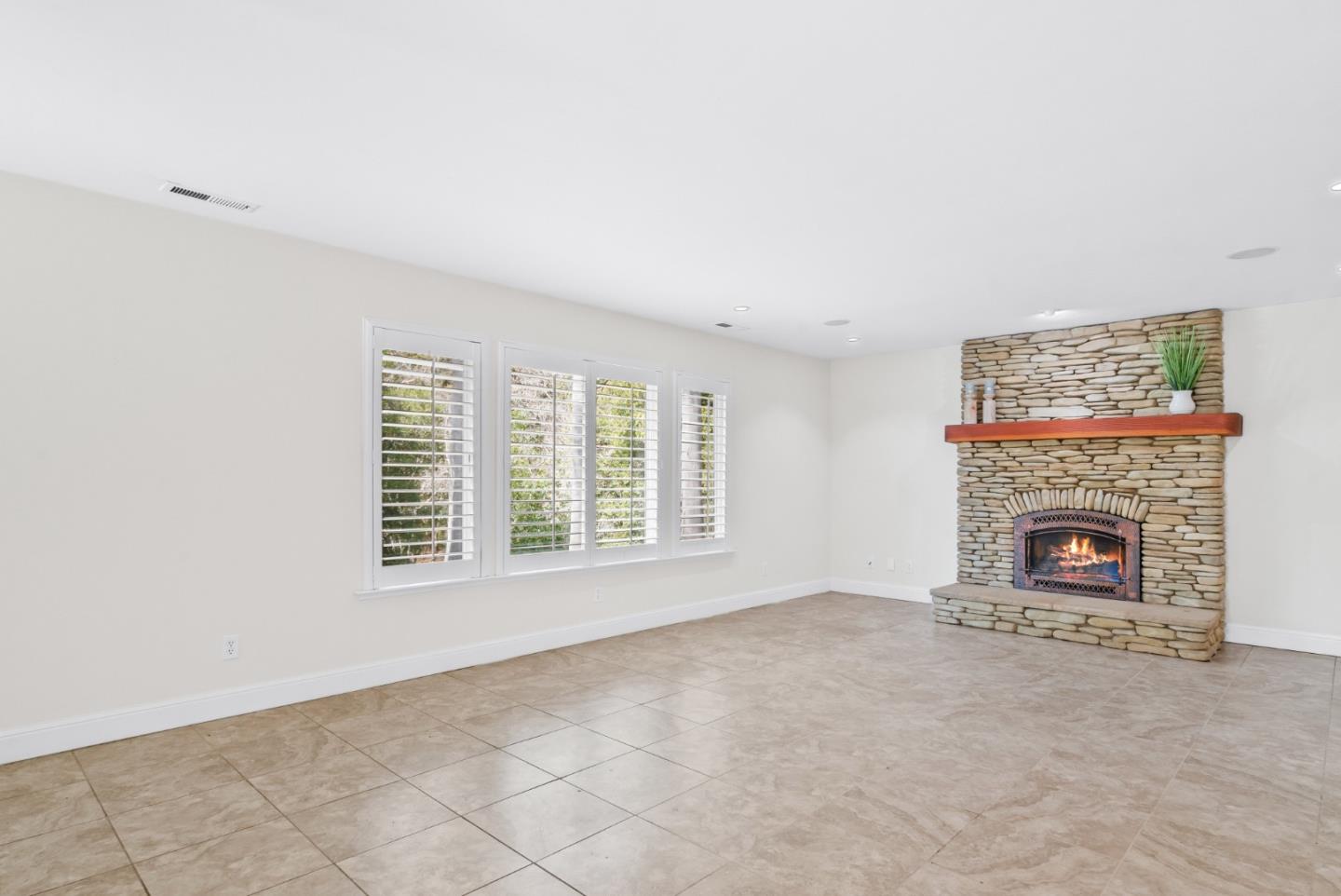 Detail Gallery Image 3 of 31 For 3373 Allred Ln, Soquel,  CA 95073 - 3 Beds | 2 Baths