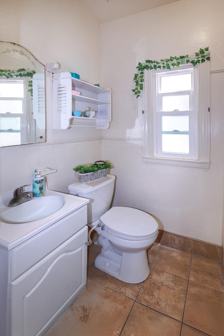 Detail Gallery Image 14 of 62 For 1116 Douglas Ave, Burlingame,  CA 94010 - – Beds | – Baths