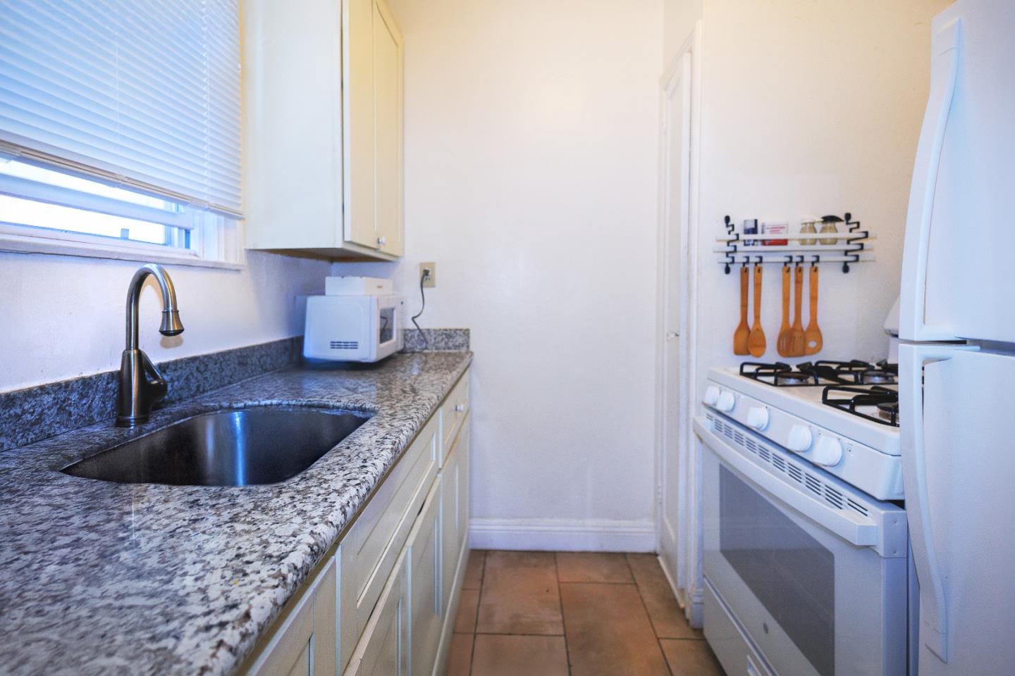 Detail Gallery Image 24 of 62 For 1116 Douglas Ave, Burlingame,  CA 94010 - – Beds | – Baths