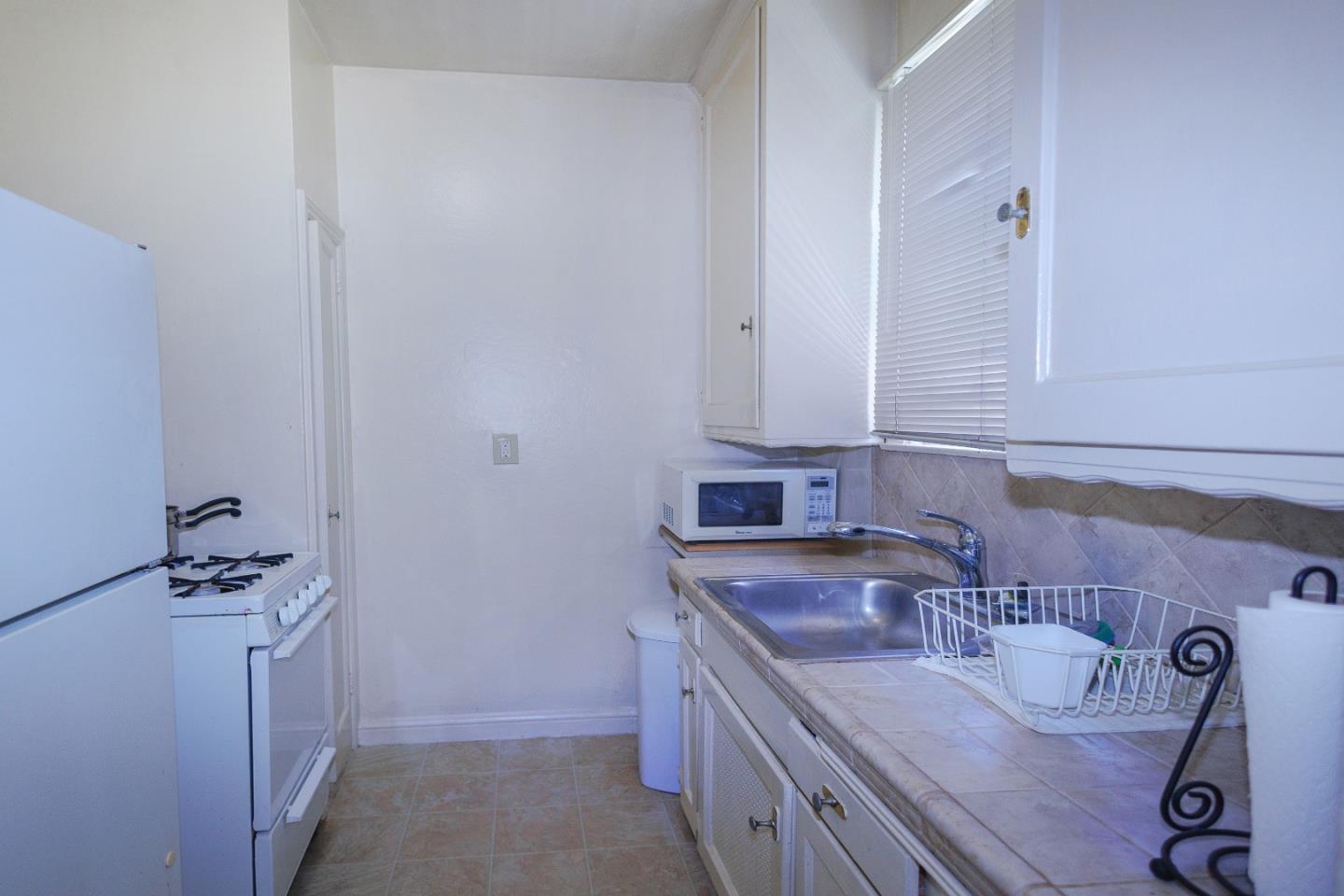 Detail Gallery Image 27 of 62 For 1116 Douglas Ave, Burlingame,  CA 94010 - – Beds | – Baths