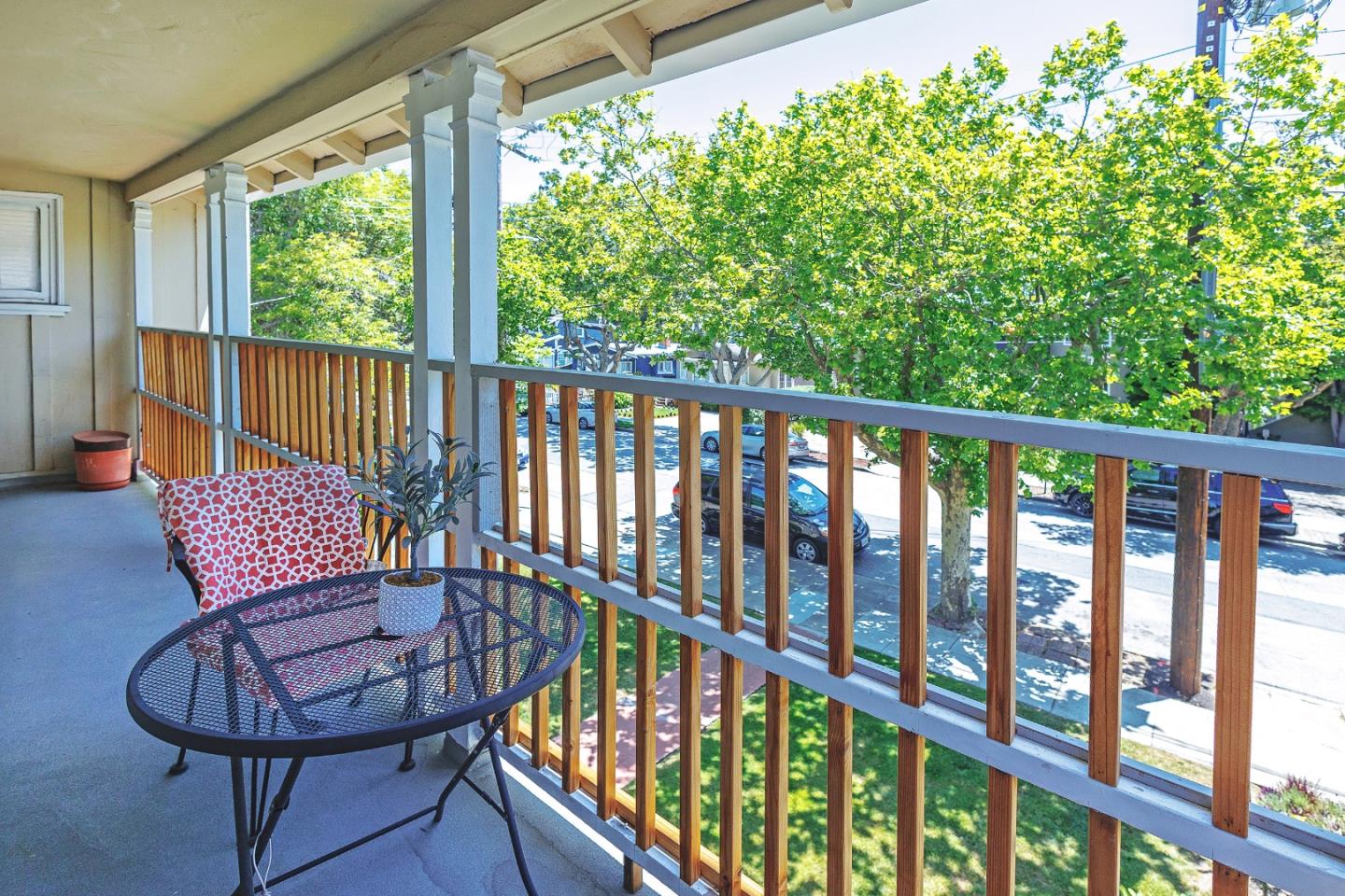 Detail Gallery Image 5 of 62 For 1116 Douglas Ave, Burlingame,  CA 94010 - – Beds | – Baths