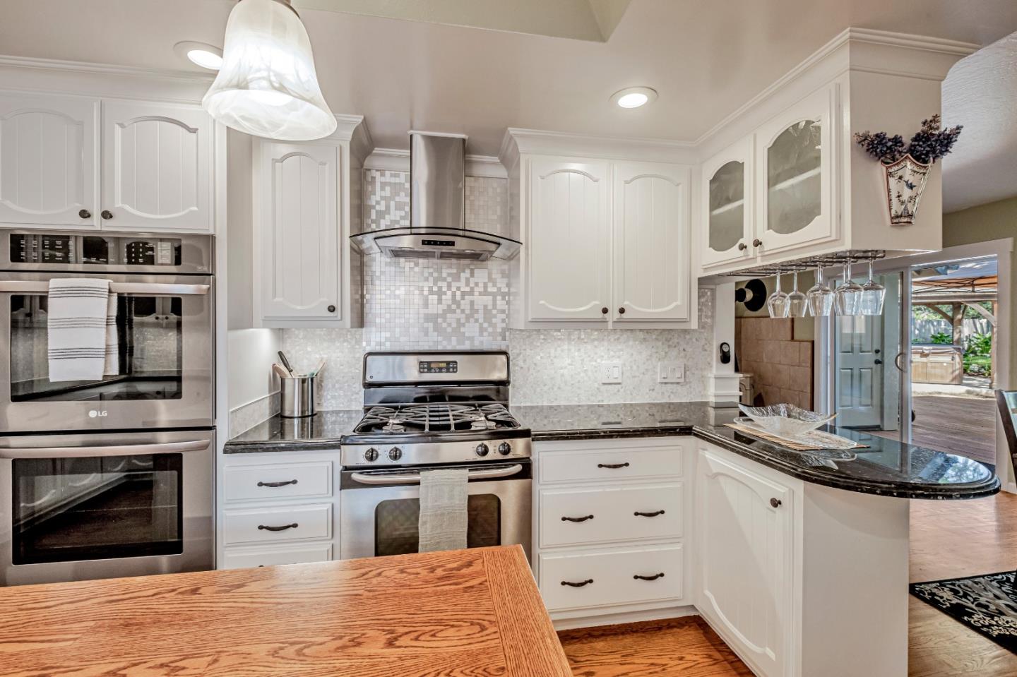 Detail Gallery Image 15 of 52 For 18 Linden Rd, Watsonville,  CA 95076 - 4 Beds | 3/1 Baths