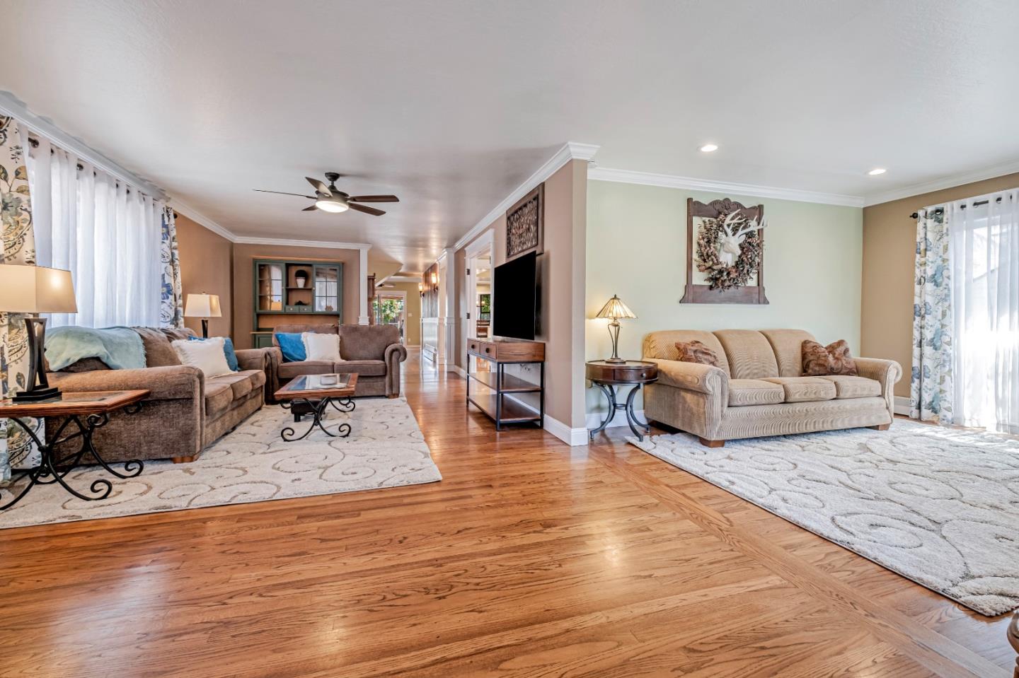 Detail Gallery Image 4 of 52 For 18 Linden Rd, Watsonville,  CA 95076 - 4 Beds | 3/1 Baths