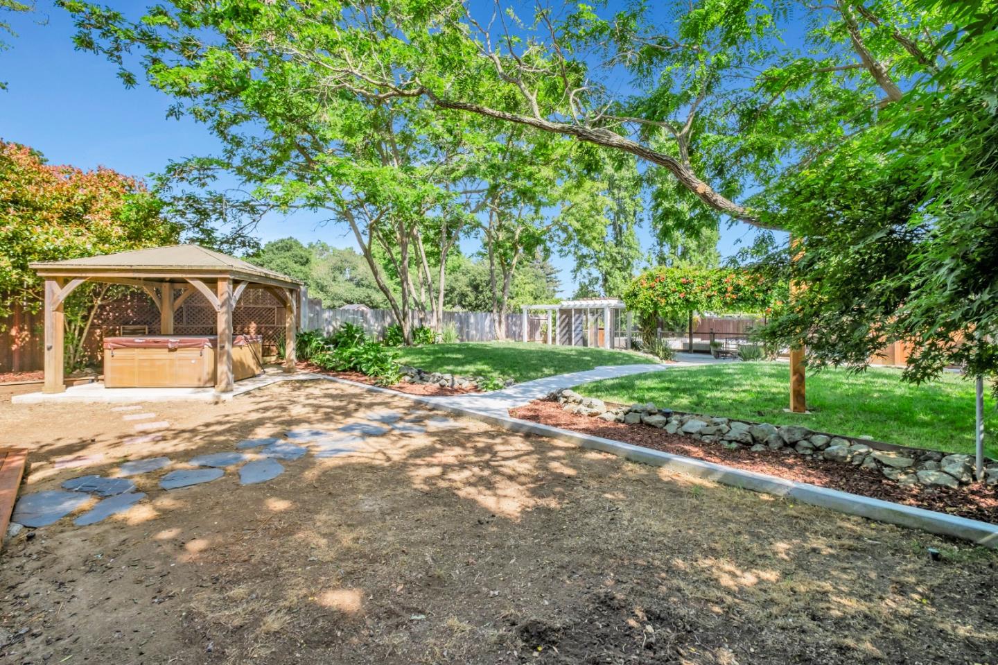Detail Gallery Image 42 of 52 For 18 Linden Rd, Watsonville,  CA 95076 - 4 Beds | 3/1 Baths