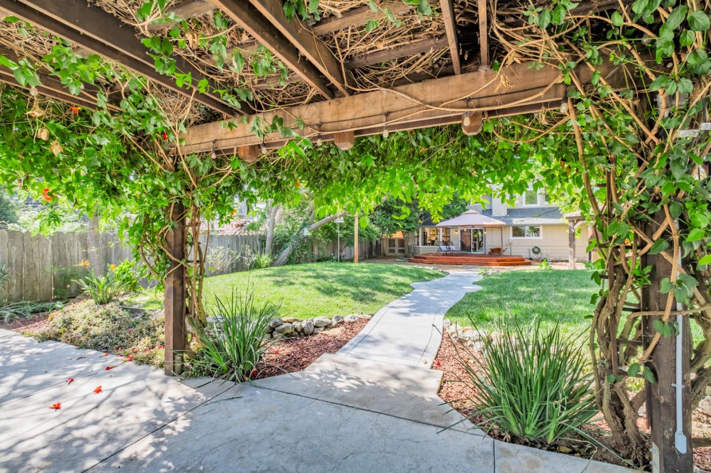 Detail Gallery Image 45 of 52 For 18 Linden Rd, Watsonville,  CA 95076 - 4 Beds | 3/1 Baths
