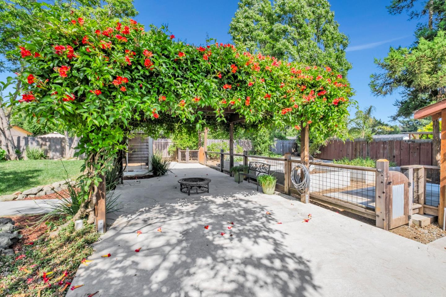 Detail Gallery Image 50 of 52 For 18 Linden Rd, Watsonville,  CA 95076 - 4 Beds | 3/1 Baths