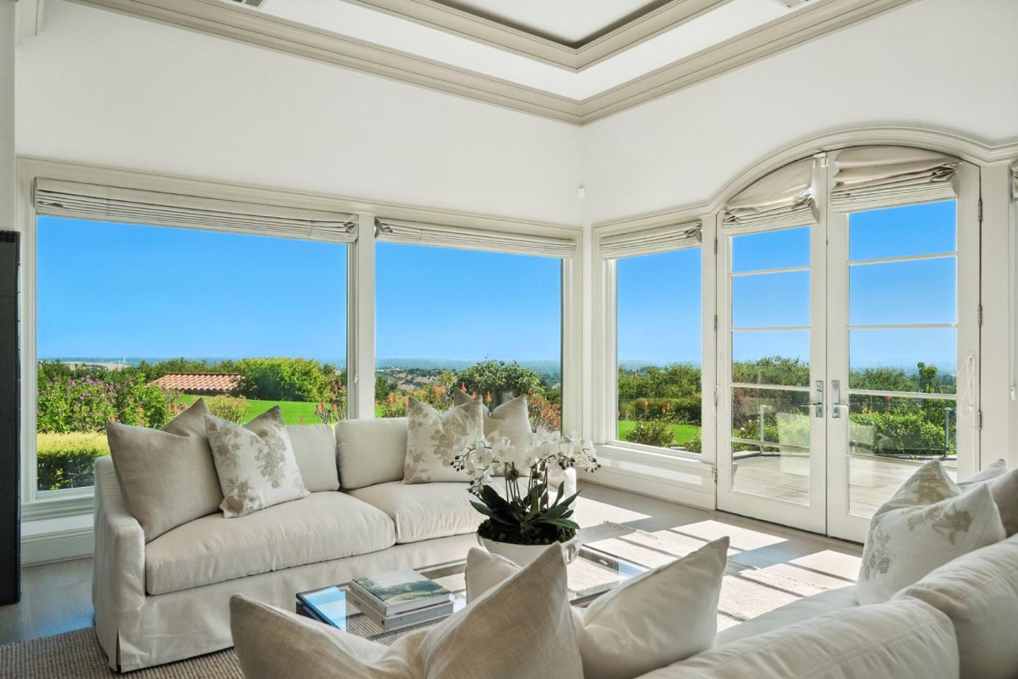 Detail Gallery Image 13 of 65 For 12252 Menalto Dr, Los Altos Hills,  CA 94022 - 5 Beds | 5/2 Baths