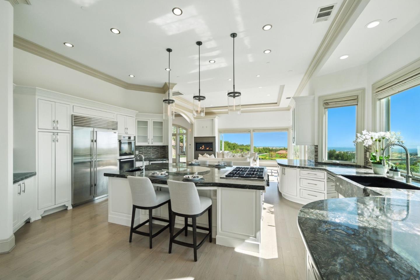 Detail Gallery Image 20 of 65 For 12252 Menalto Dr, Los Altos Hills,  CA 94022 - 5 Beds | 5/2 Baths