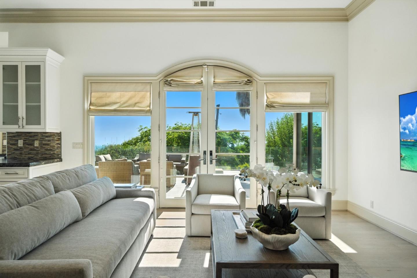 Detail Gallery Image 22 of 65 For 12252 Menalto Dr, Los Altos Hills,  CA 94022 - 5 Beds | 5/2 Baths