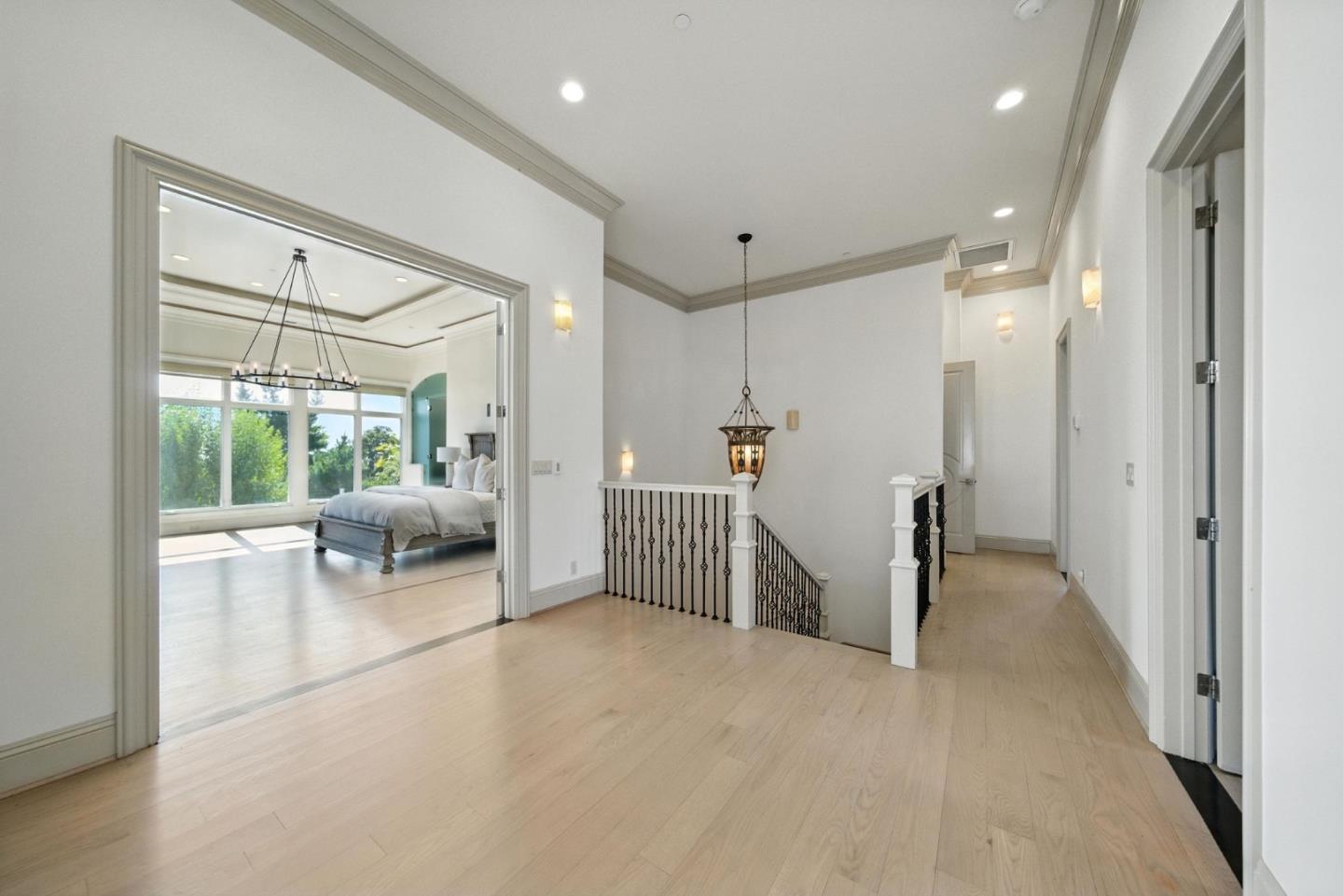 Detail Gallery Image 24 of 65 For 12252 Menalto Dr, Los Altos Hills,  CA 94022 - 5 Beds | 5/2 Baths