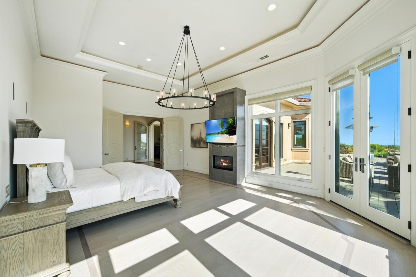 Detail Gallery Image 27 of 65 For 12252 Menalto Dr, Los Altos Hills,  CA 94022 - 5 Beds | 5/2 Baths