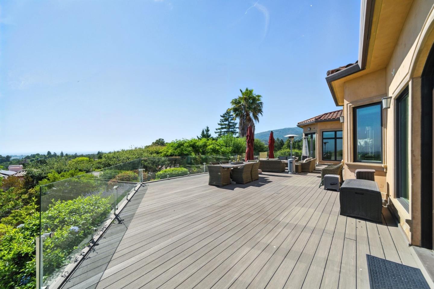 Detail Gallery Image 34 of 65 For 12252 Menalto Dr, Los Altos Hills,  CA 94022 - 5 Beds | 5/2 Baths