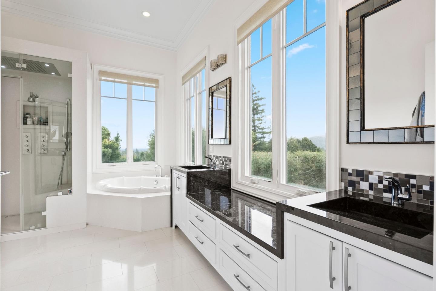 Detail Gallery Image 37 of 65 For 12252 Menalto Dr, Los Altos Hills,  CA 94022 - 5 Beds | 5/2 Baths