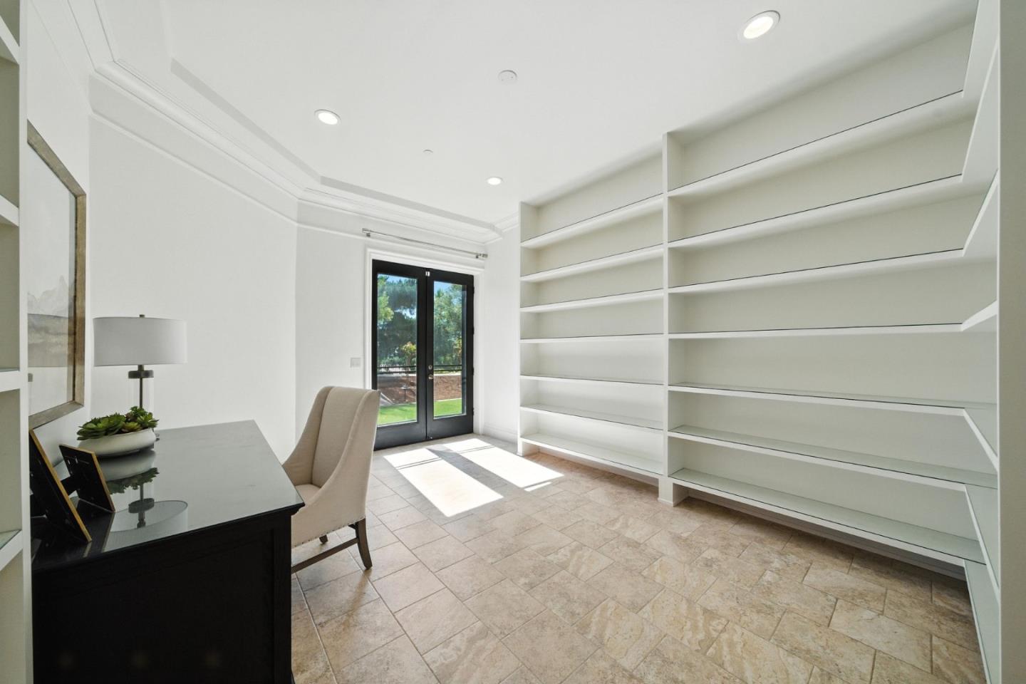 Detail Gallery Image 42 of 65 For 12252 Menalto Dr, Los Altos Hills,  CA 94022 - 5 Beds | 5/2 Baths
