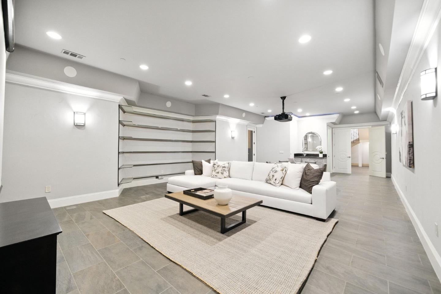 Detail Gallery Image 47 of 65 For 12252 Menalto Dr, Los Altos Hills,  CA 94022 - 5 Beds | 5/2 Baths