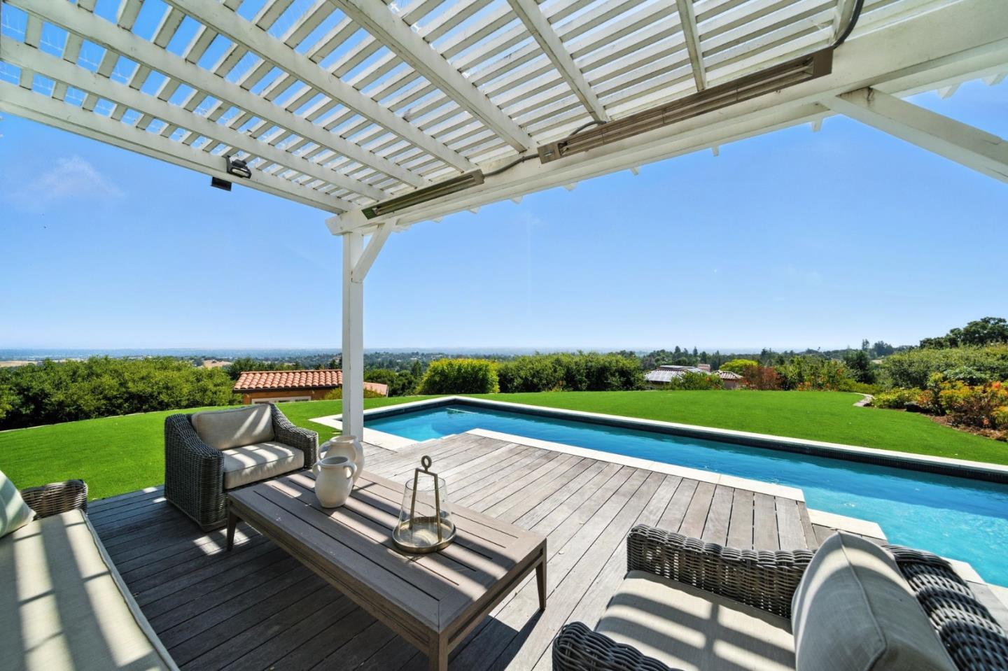 Detail Gallery Image 54 of 65 For 12252 Menalto Dr, Los Altos Hills,  CA 94022 - 5 Beds | 5/2 Baths