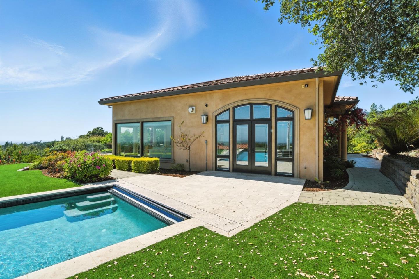 Detail Gallery Image 57 of 65 For 12252 Menalto Dr, Los Altos Hills,  CA 94022 - 5 Beds | 5/2 Baths