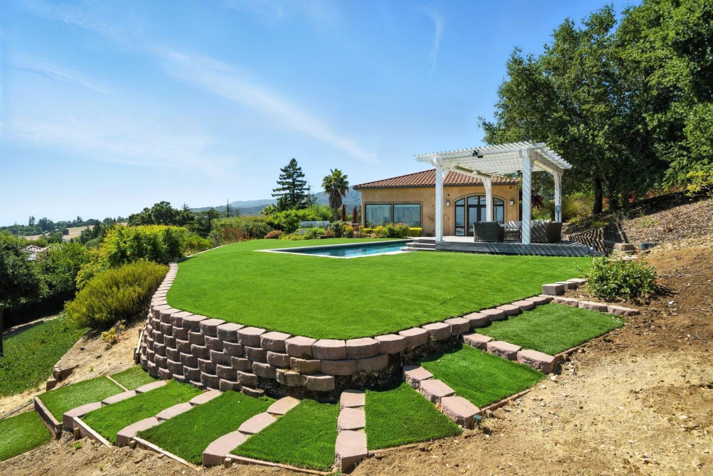 Detail Gallery Image 60 of 65 For 12252 Menalto Dr, Los Altos Hills,  CA 94022 - 5 Beds | 5/2 Baths
