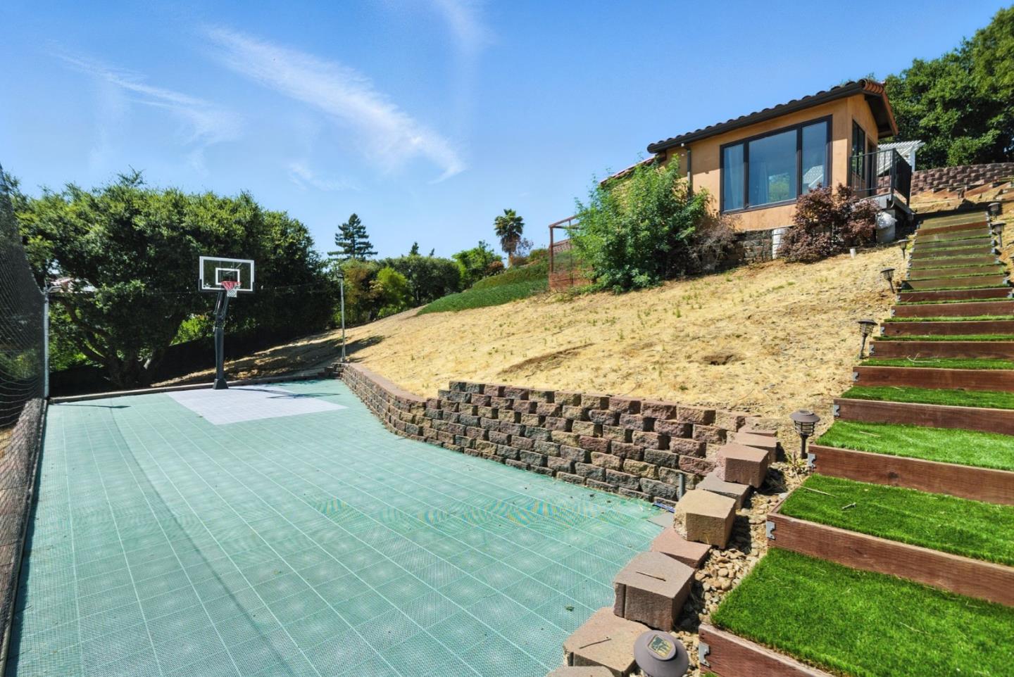 Detail Gallery Image 61 of 65 For 12252 Menalto Dr, Los Altos Hills,  CA 94022 - 5 Beds | 5/2 Baths