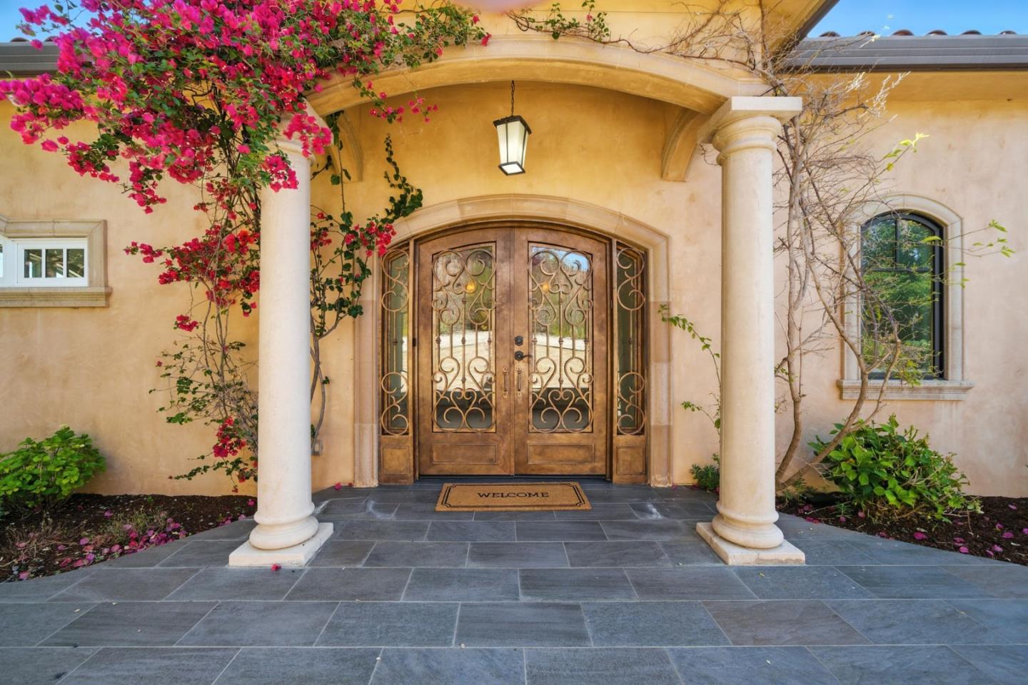 Detail Gallery Image 7 of 65 For 12252 Menalto Dr, Los Altos Hills,  CA 94022 - 5 Beds | 5/2 Baths