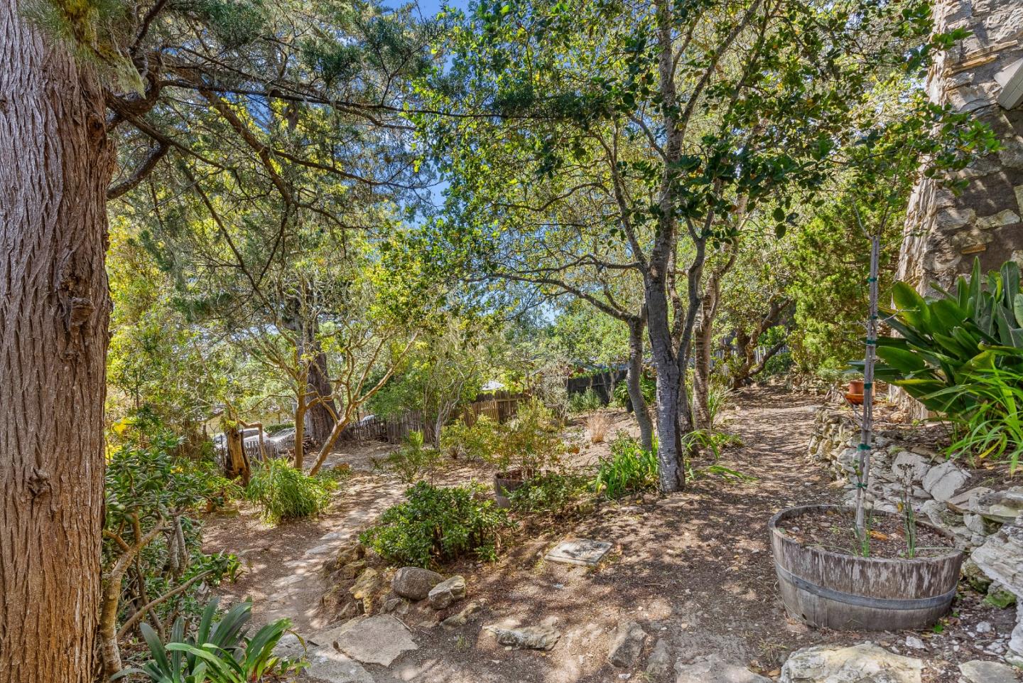Detail Gallery Image 19 of 31 For 0 Santa Fe 6 Sw of Ocean Ave, Carmel,  CA 93923 - 2 Beds | 2 Baths