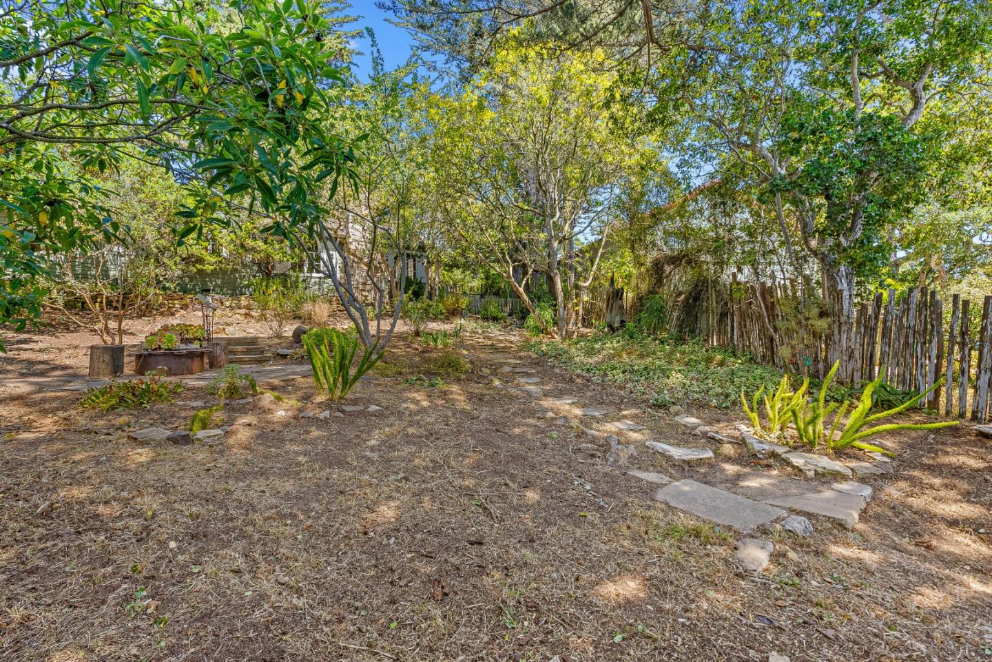 Detail Gallery Image 22 of 31 For 0 Santa Fe 6 Sw of Ocean Ave, Carmel,  CA 93923 - 2 Beds | 2 Baths