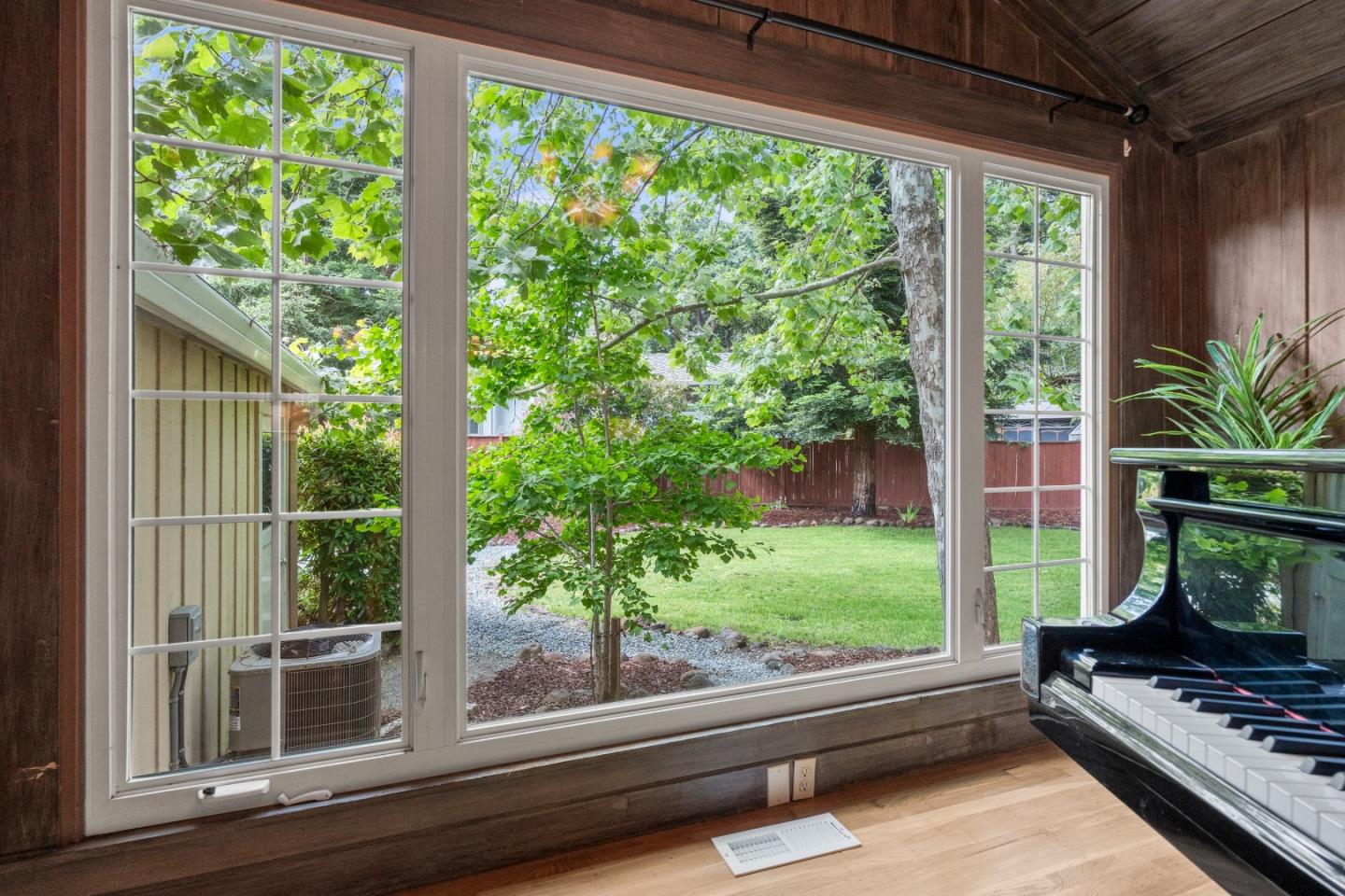 Detail Gallery Image 13 of 67 For 1690 Cordilleras Rd, Redwood City,  CA 94062 - 5 Beds | 5 Baths