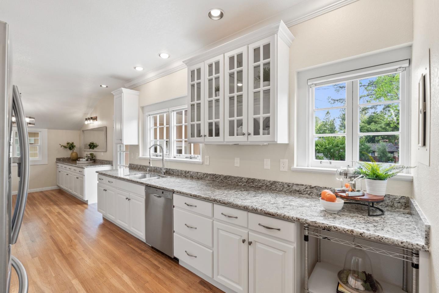 Detail Gallery Image 19 of 67 For 1690 Cordilleras Rd, Redwood City,  CA 94062 - 5 Beds | 5 Baths