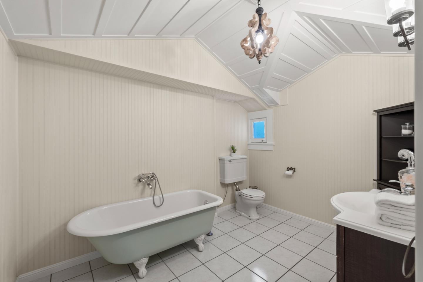 Detail Gallery Image 29 of 67 For 1690 Cordilleras Rd, Redwood City,  CA 94062 - 5 Beds | 5 Baths