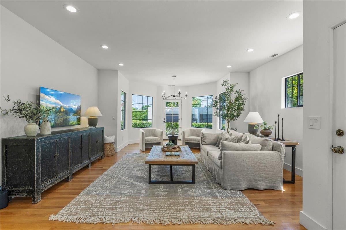 Detail Gallery Image 12 of 30 For 731 5th St, Gilroy,  CA 95020 - 3 Beds | 2/1 Baths