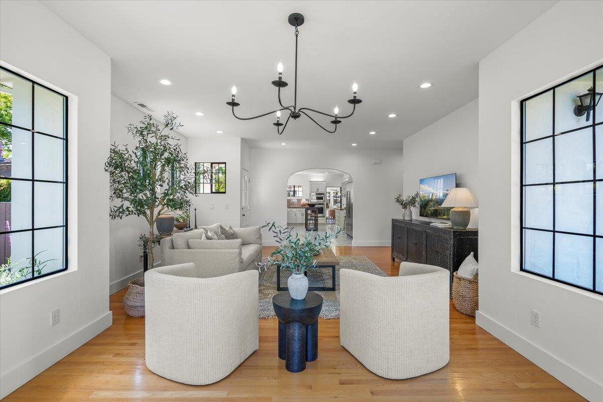 Detail Gallery Image 13 of 30 For 731 5th St, Gilroy,  CA 95020 - 3 Beds | 2/1 Baths