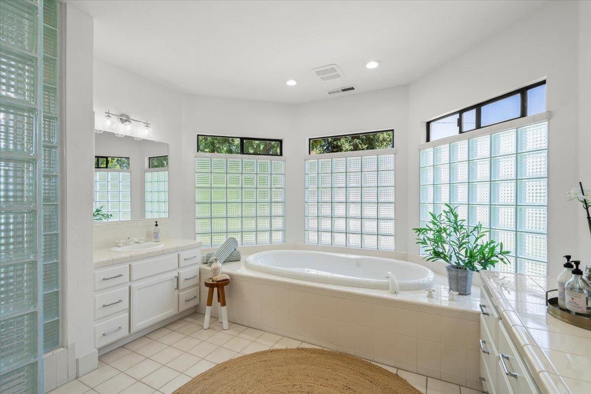 Detail Gallery Image 18 of 30 For 731 5th St, Gilroy,  CA 95020 - 3 Beds | 2/1 Baths