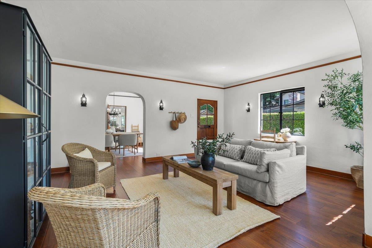 Detail Gallery Image 4 of 30 For 731 5th St, Gilroy,  CA 95020 - 3 Beds | 2/1 Baths